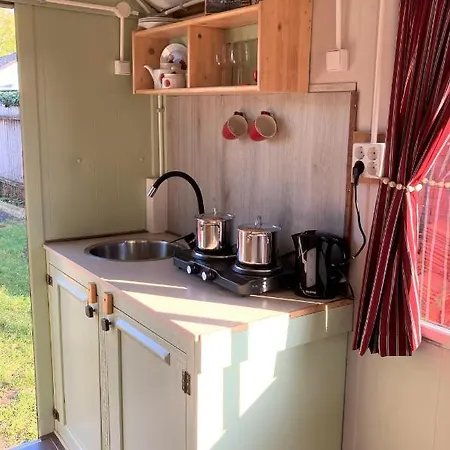 Pipowagen Paarse Opal Camping