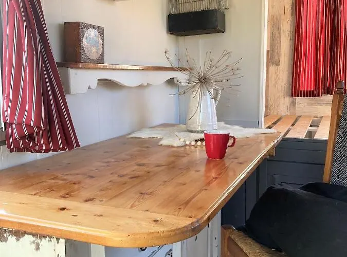 Pipowagen Paarse Opal אתר קמפינג